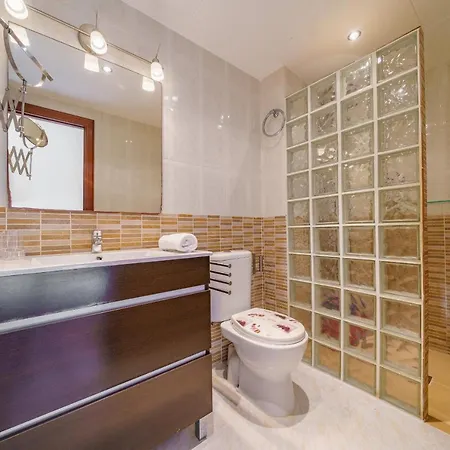 Homeholidaysrentals Cyan- Costa Barcelona * Pineda de Mar